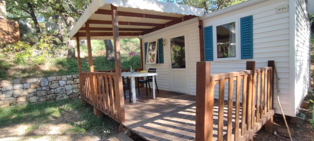 בודן Camping Pres Du Lac De Sainte Croix מראה חיצוני תמונה
